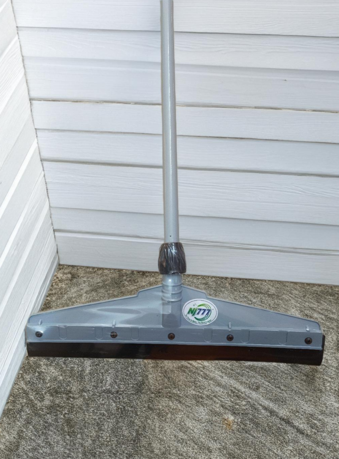 Maid Wiper ( Metal Stick )