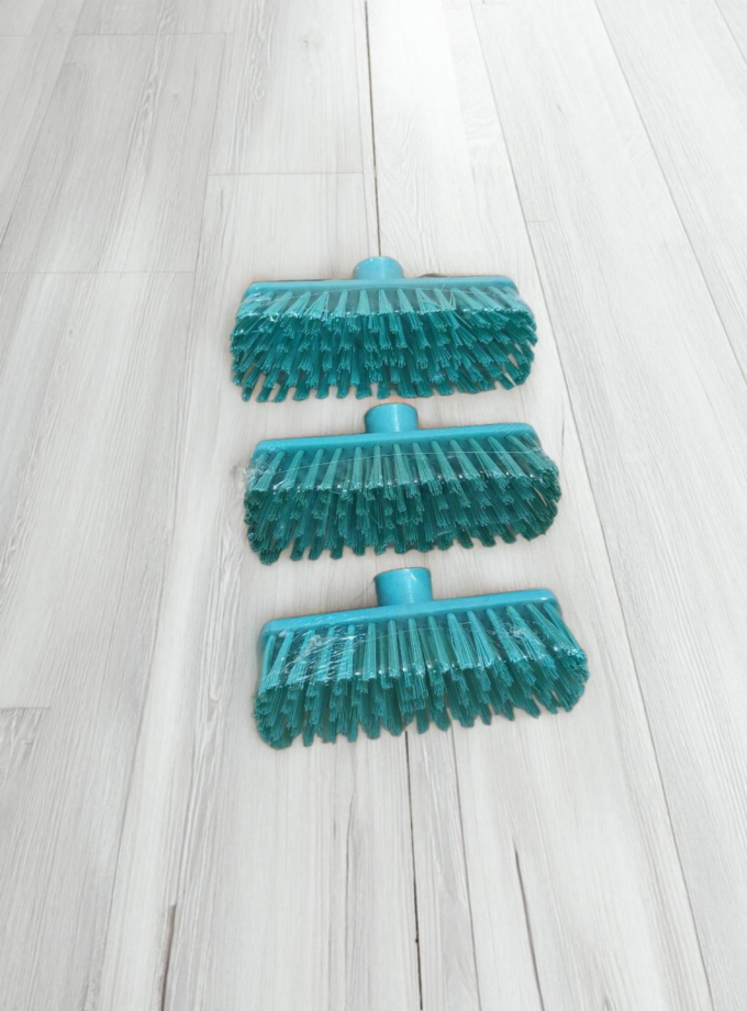 Hardy Brush ( PVC Metal Stick )