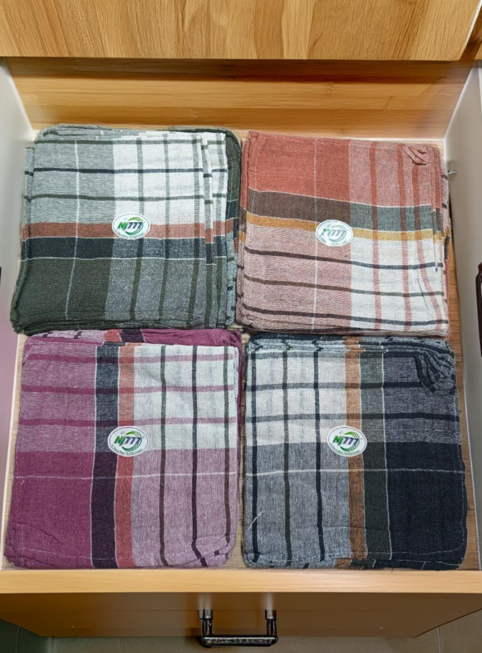 Check Cloth Duster ( 20 Inches )