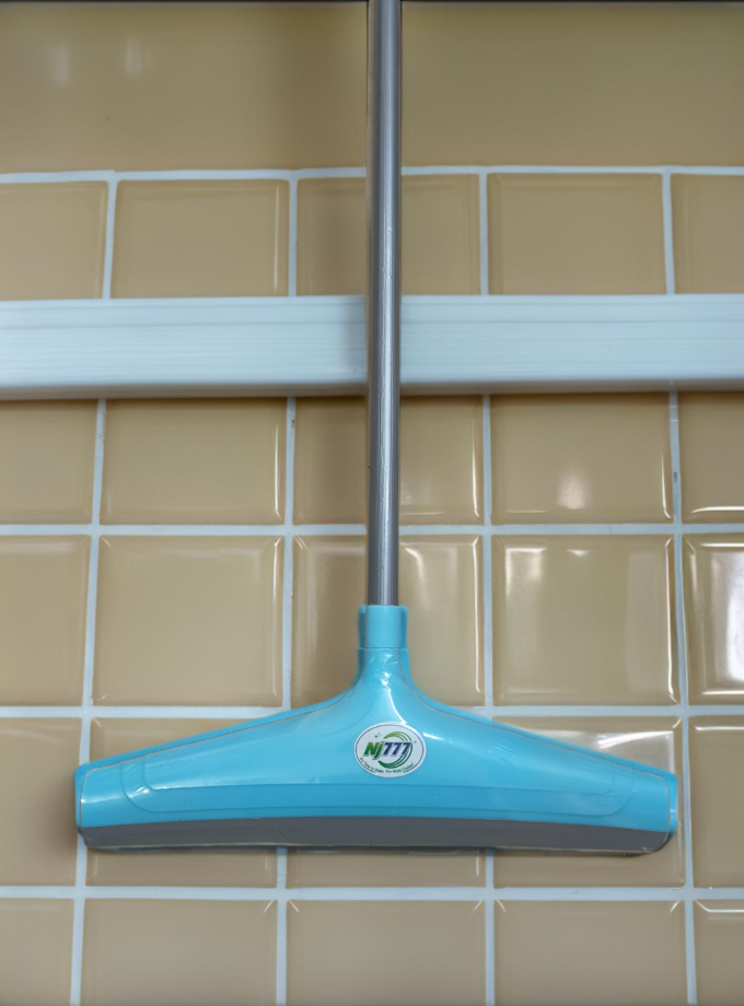 Silicon Wiper ( PVC metal Stick )