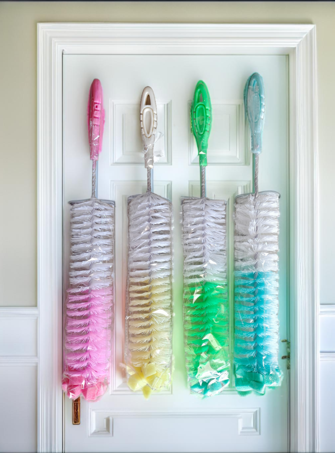 BOTTLE CLEANING BRUSH